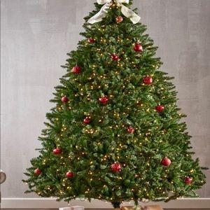 Happy Holidays  CLEAR!!  PRE-LIT 9’ft Elegant Norway Spruce Huge Christmas Tree